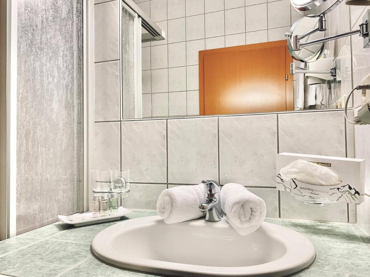 Hotel Garni Philipp แซร์เฟาส์ ภายนอก รูปภาพ